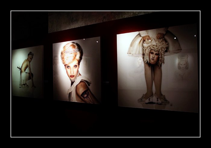 10 - Erwin Olaf 02.jpg
